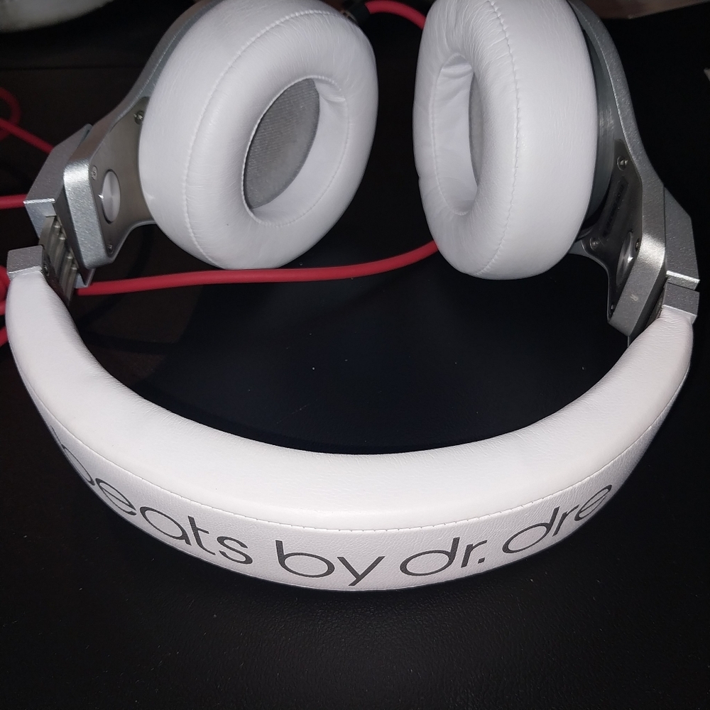Beats Pro Studio Headphones-WIRED